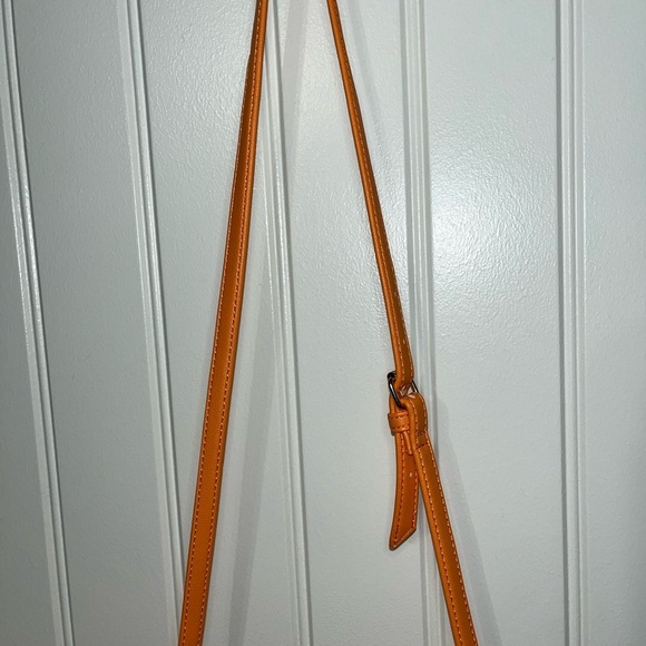Juicy Couture Apricot Crush “Can’t Tame Her” Shoulder Bag, NWT - Picture 5 of 16